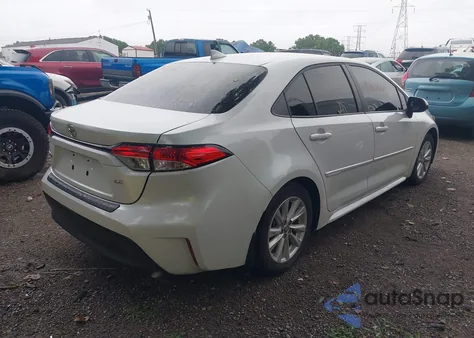 2024 Toyota Corolla Le z USA, uszkodzony, nr VIN 5YFB4MDE4RP118601